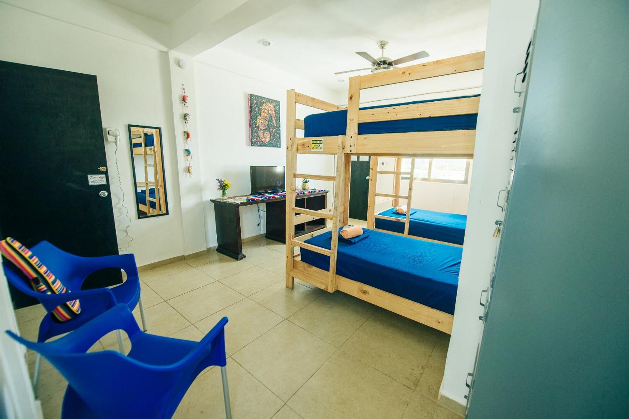 The Mermaid Hostel Beach (Adults Only) Cancun Bagian luar foto